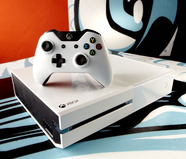 Sunset Overdrive Xbox One Bundle, The white Xbox One and Xb…